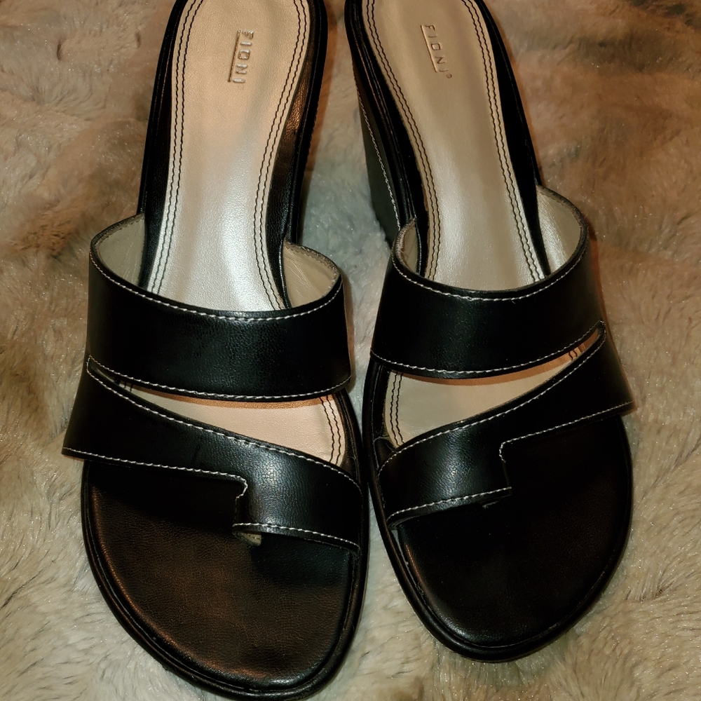 Fioni Wedge Sandal